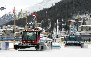white Turf Pistenbearbeitung