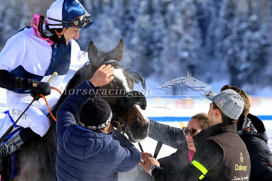 St. Moritz, 22. Februar 2026: SNOW PLAYER trumpft im GP St. Moritz gross auf und düpiert die Favoriten